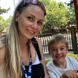 Meet your Posher, Abigail